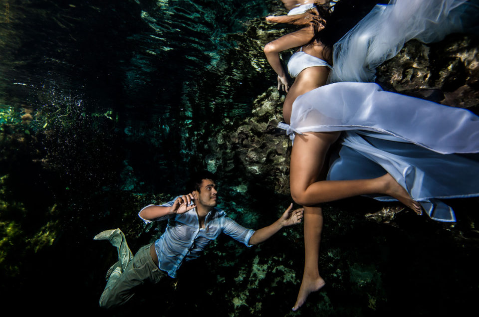 Maternity Underwater Photography - Lizeth - Cenote