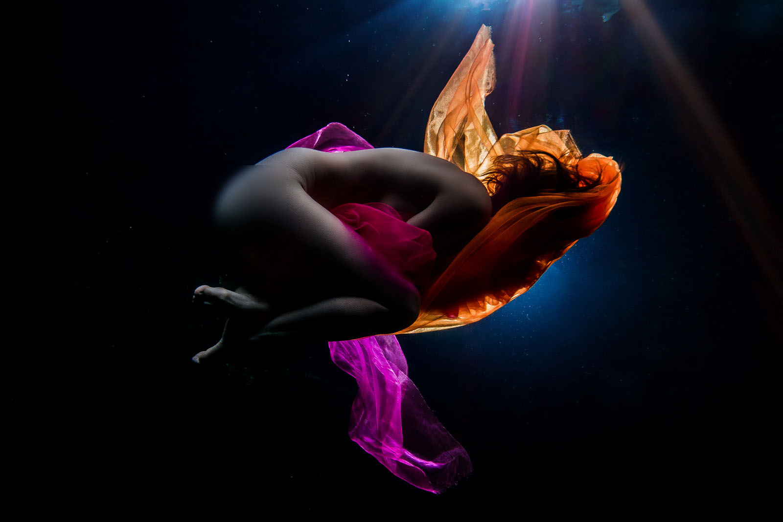 Underwater nude model