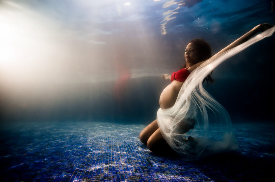 Underwater Maternity Photos – Thalia