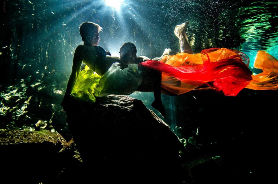 Maternity Underwater Cenote Mexico – Atzin