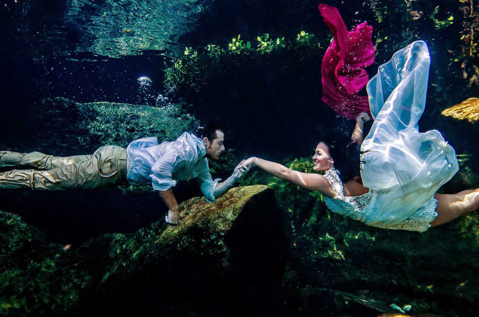 Best underwater wedding pictures – Kristen and Brandon
