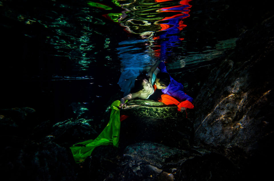 Wedding photos underwater – Courtney and Lin