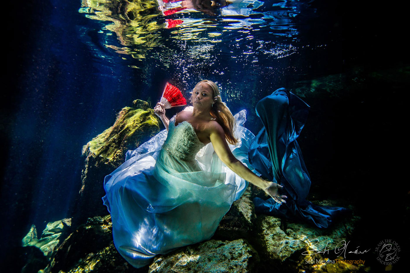 Underwater Trash The Dress Photos – Drew and Jill