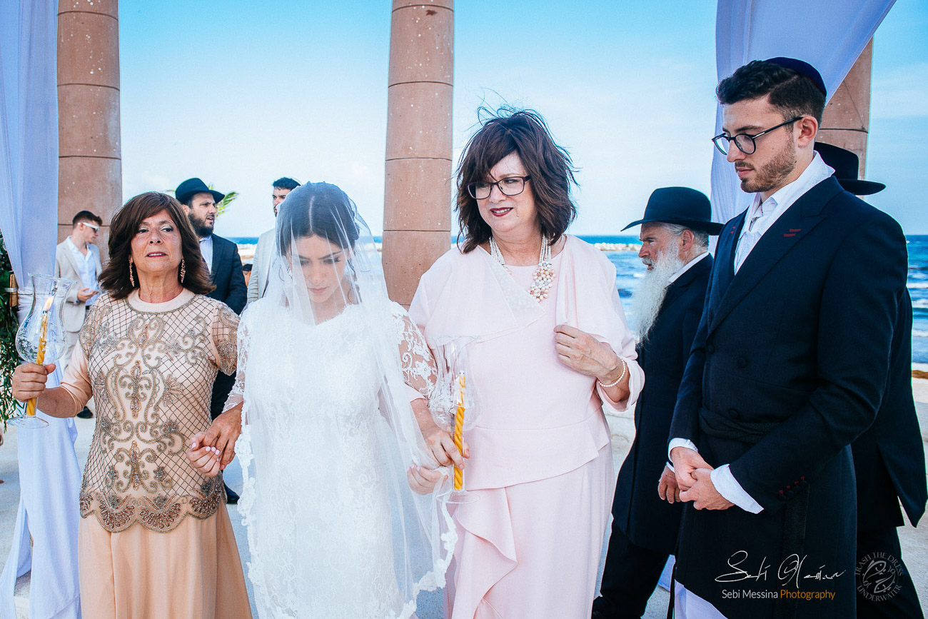 Ceremony at an Orthodox Jewish Wedding in Cancun Mexico – Sebi Messina Photography