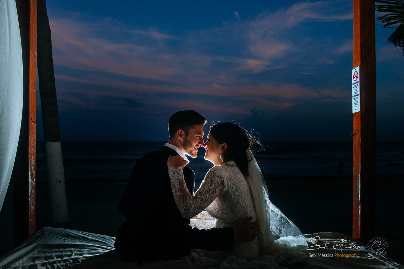 Bride and Groom at a Jewish Wedding in Cancun Mexico – Sebi Messina Photography