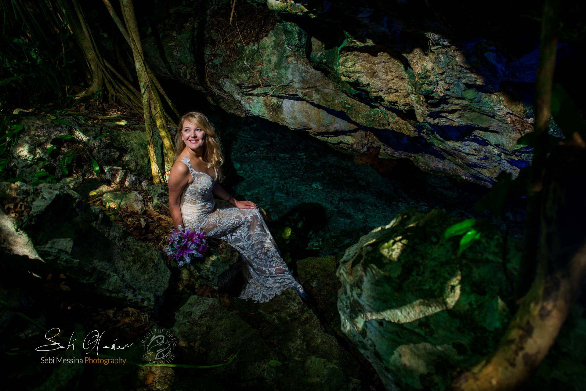 Underwater Wedding images in a Mexican cenote – Sebi Messina Photography