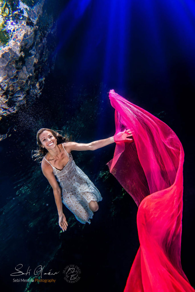 Engagement pictures in a cenote (Mexico) – Sebi Messina Photography