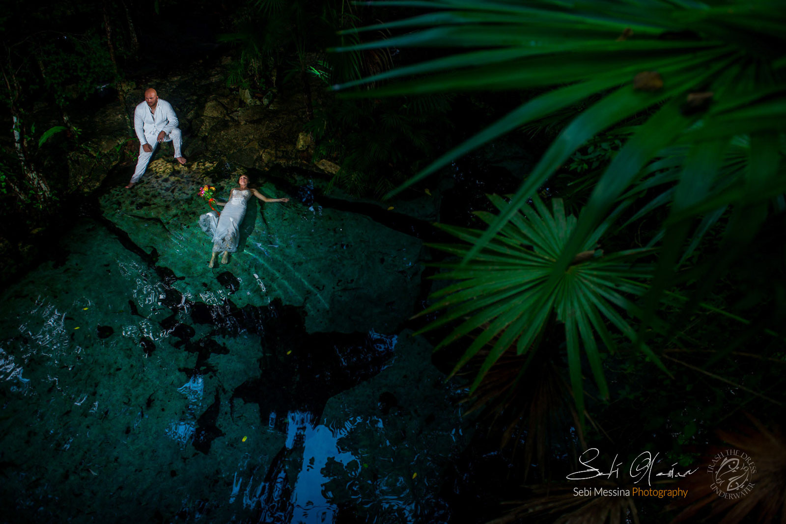 Couple Underwater Photos in a Mexican Cenote - Sebi Messina Photography