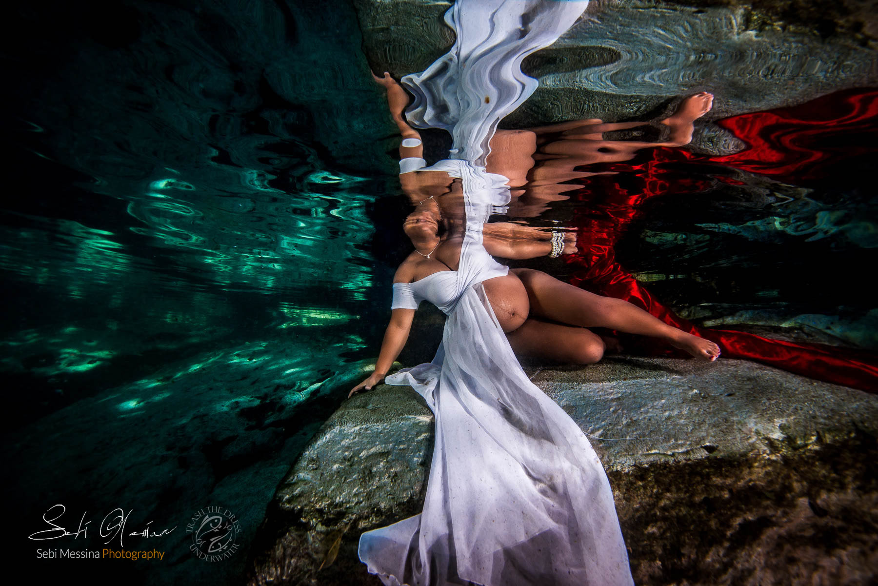 Cenote Underwater Maternity Tulum - Mexico - Sebi Messina Photography 