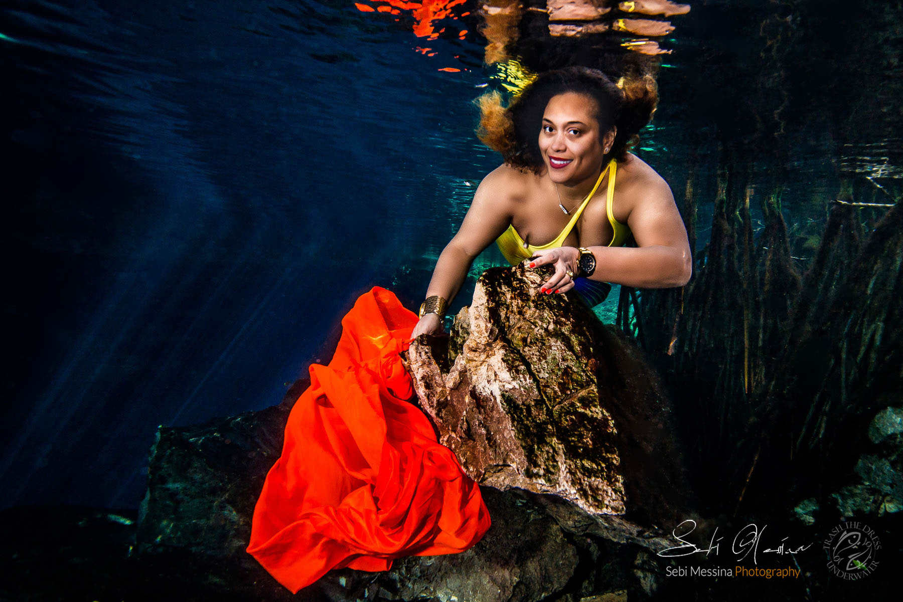 Tulum Underwater Photoshoot – Cenote Underwater Modelling in Mexico – Afroamerican Black woman – Sebi Messina Photography