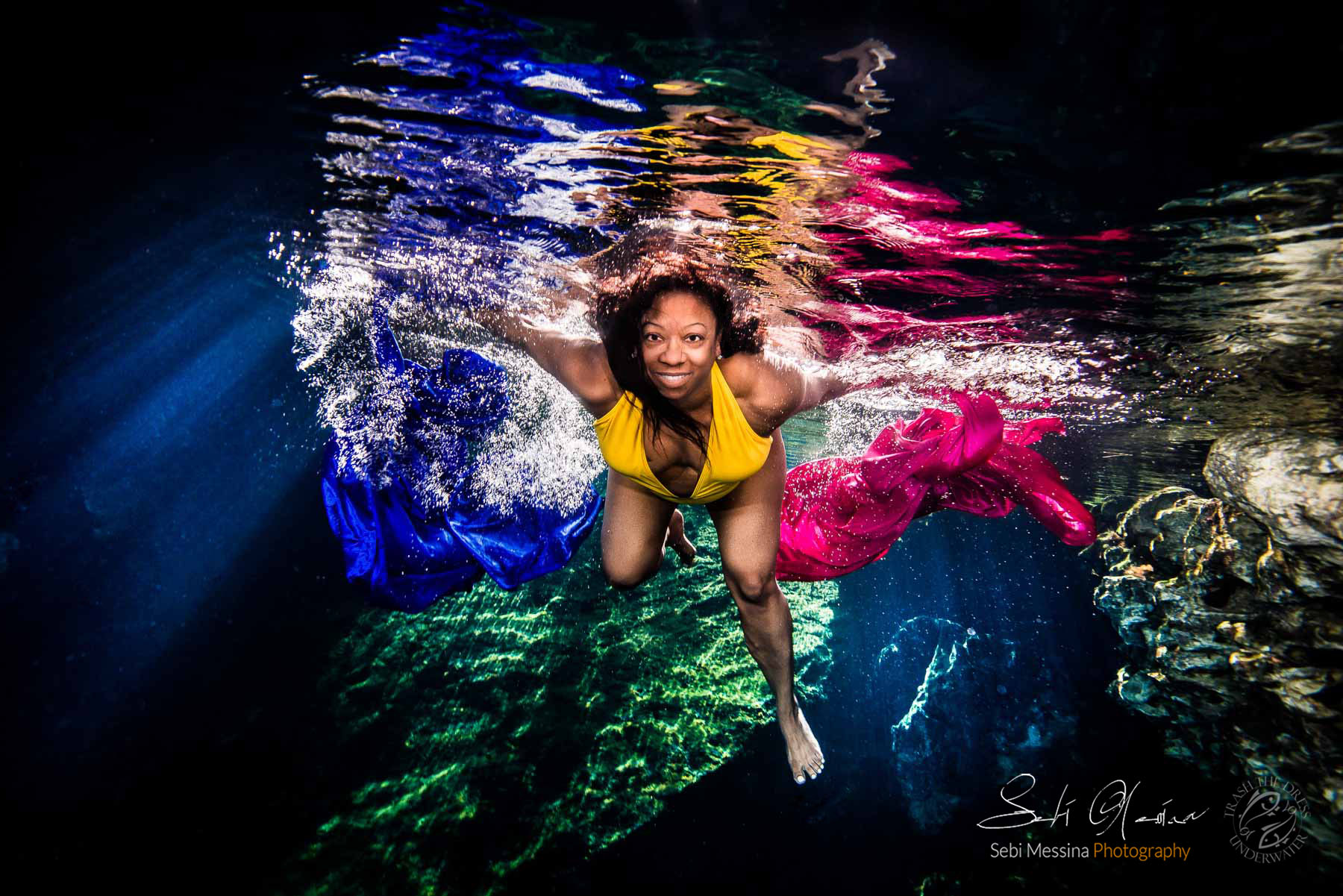 Black model during a Cenote Underwater Photo Shoot – Mexico Underwater Modelling – Sebi Messina Photography – Cancun – Tulum – Playa del Carmen