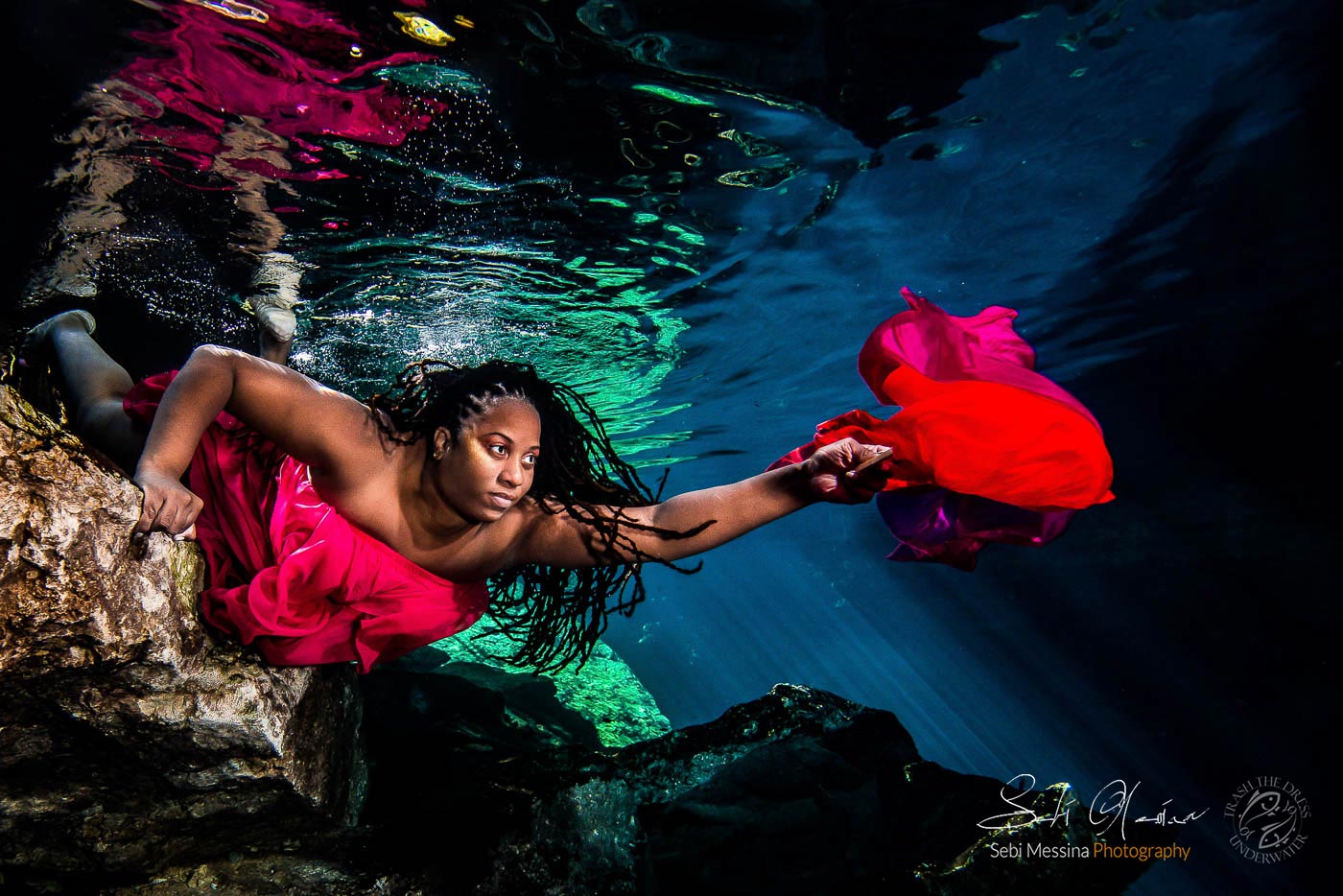 Underwater photography in Mexico – Black Model underwater birthday – Cenote portrait – Sebi Messina Photography