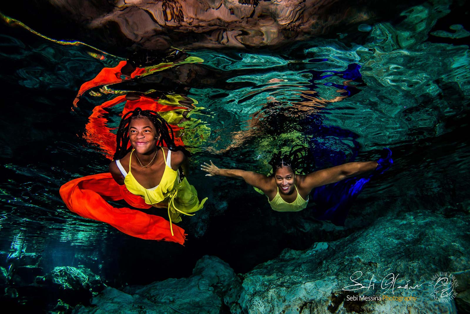 Mother and Daughter Underwater Photoshoot Mexico – Sebi Messina Photography
