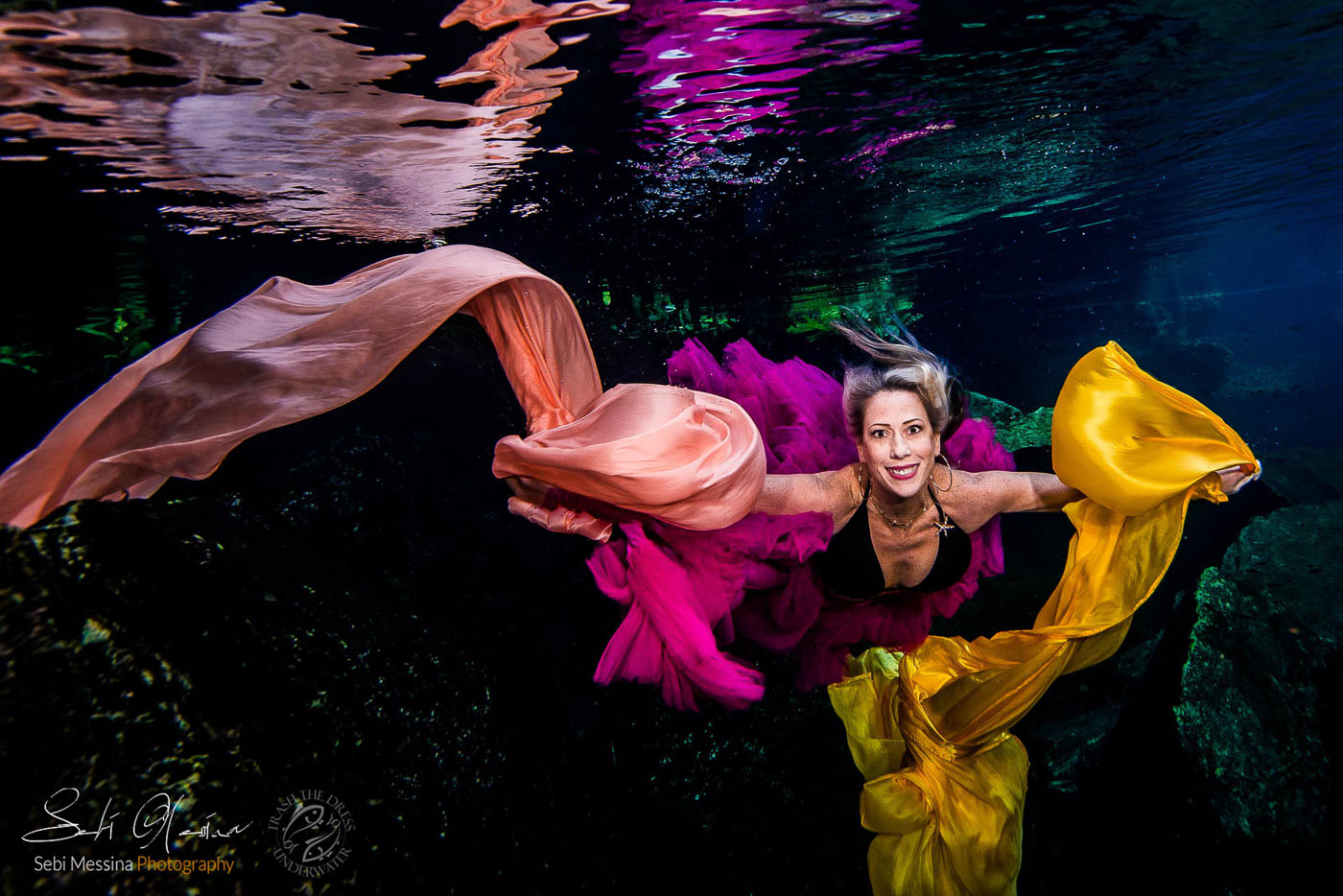 Tulum Cenote Underwater Modeling – Sebi Messina Photography – Beautiful women flying underwater.